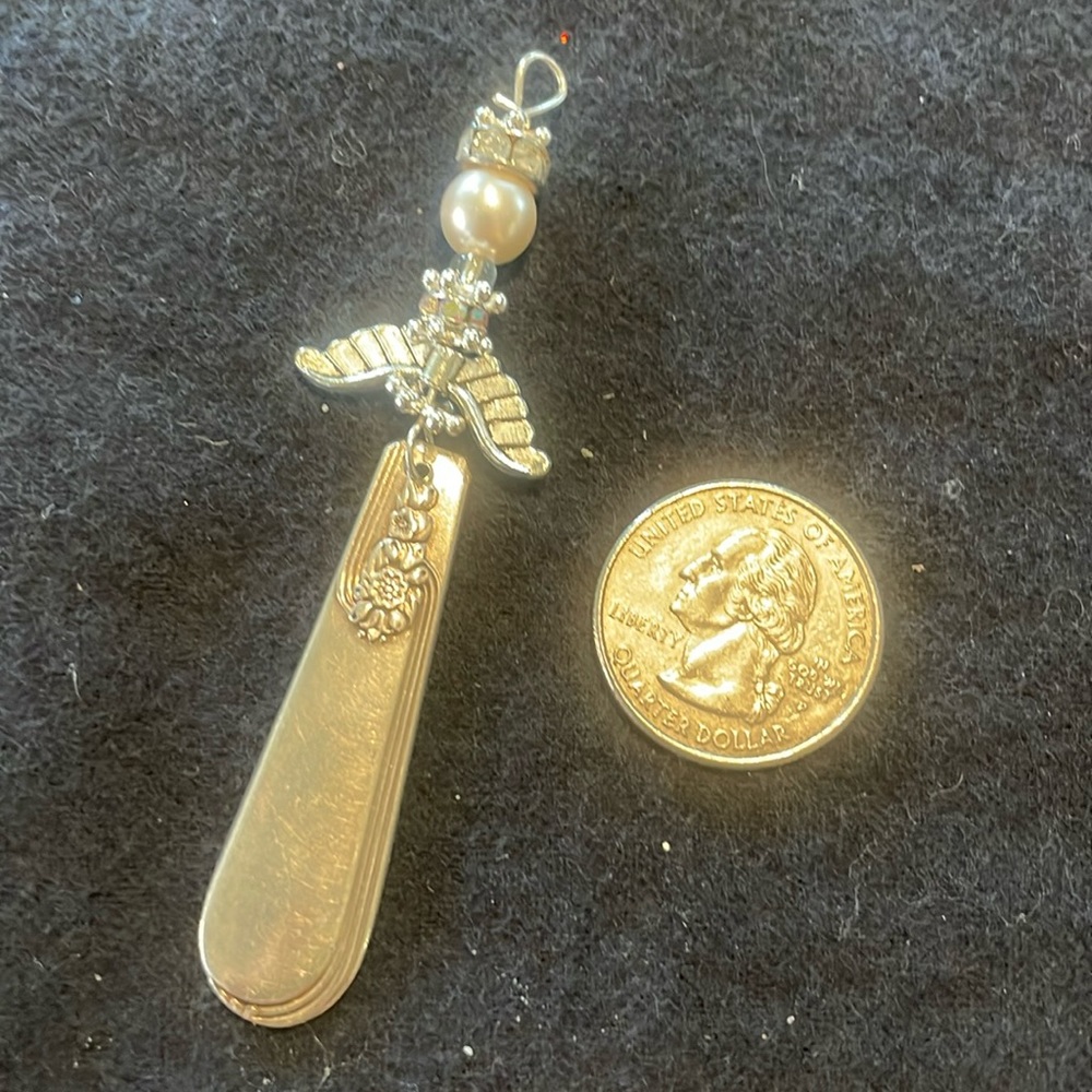 Handmade ornate silver angel pendant/ornament. - Picture 1 of 4